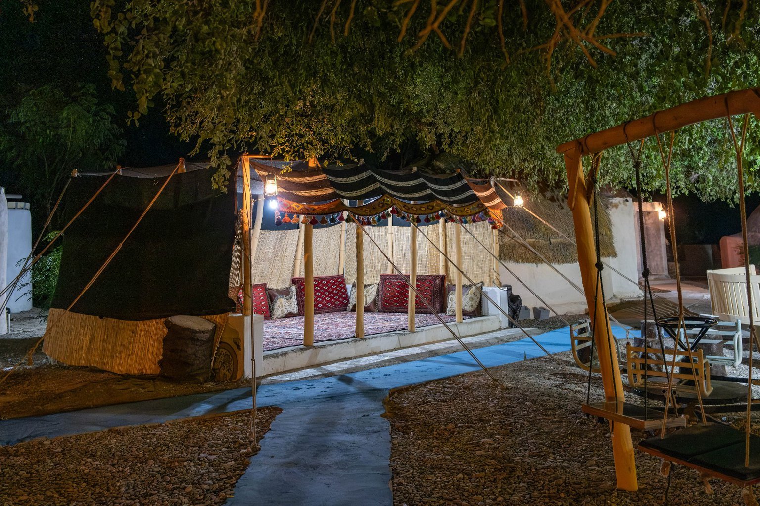بوم گردی بلوچ زاده